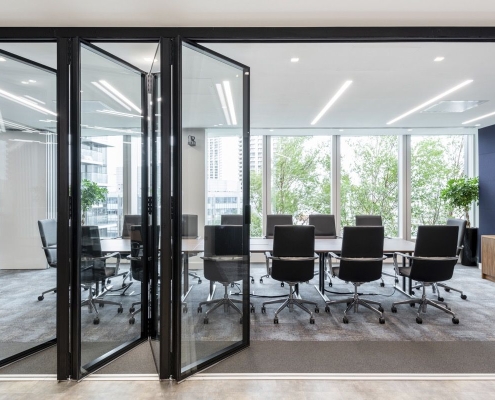 شیشه تاشو برای فضای اداری و دفاتر کار