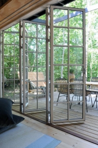 شیشه آکاردئونی برای بالکن